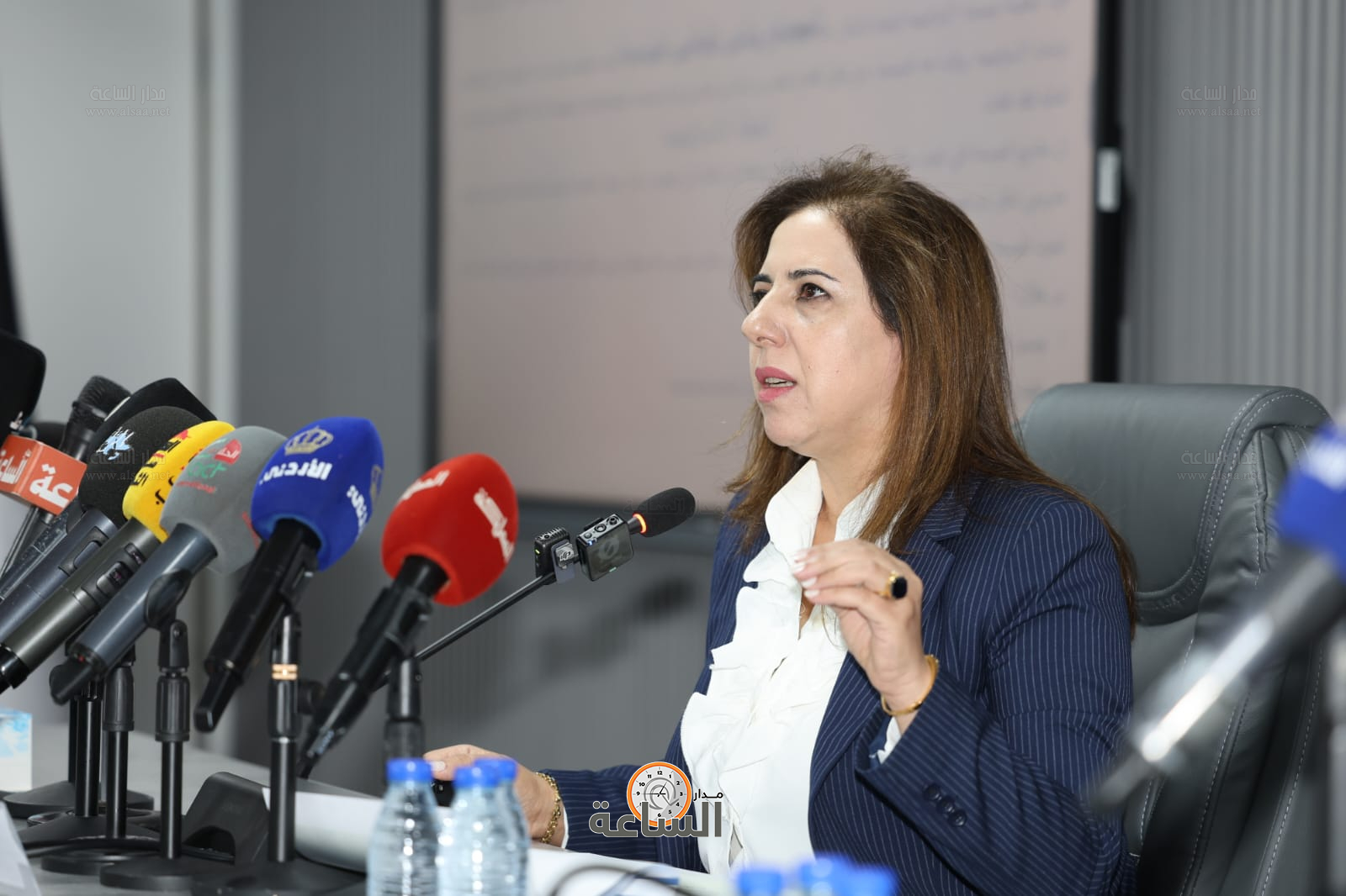 Madar Al-Saa Images 0.614314612532155