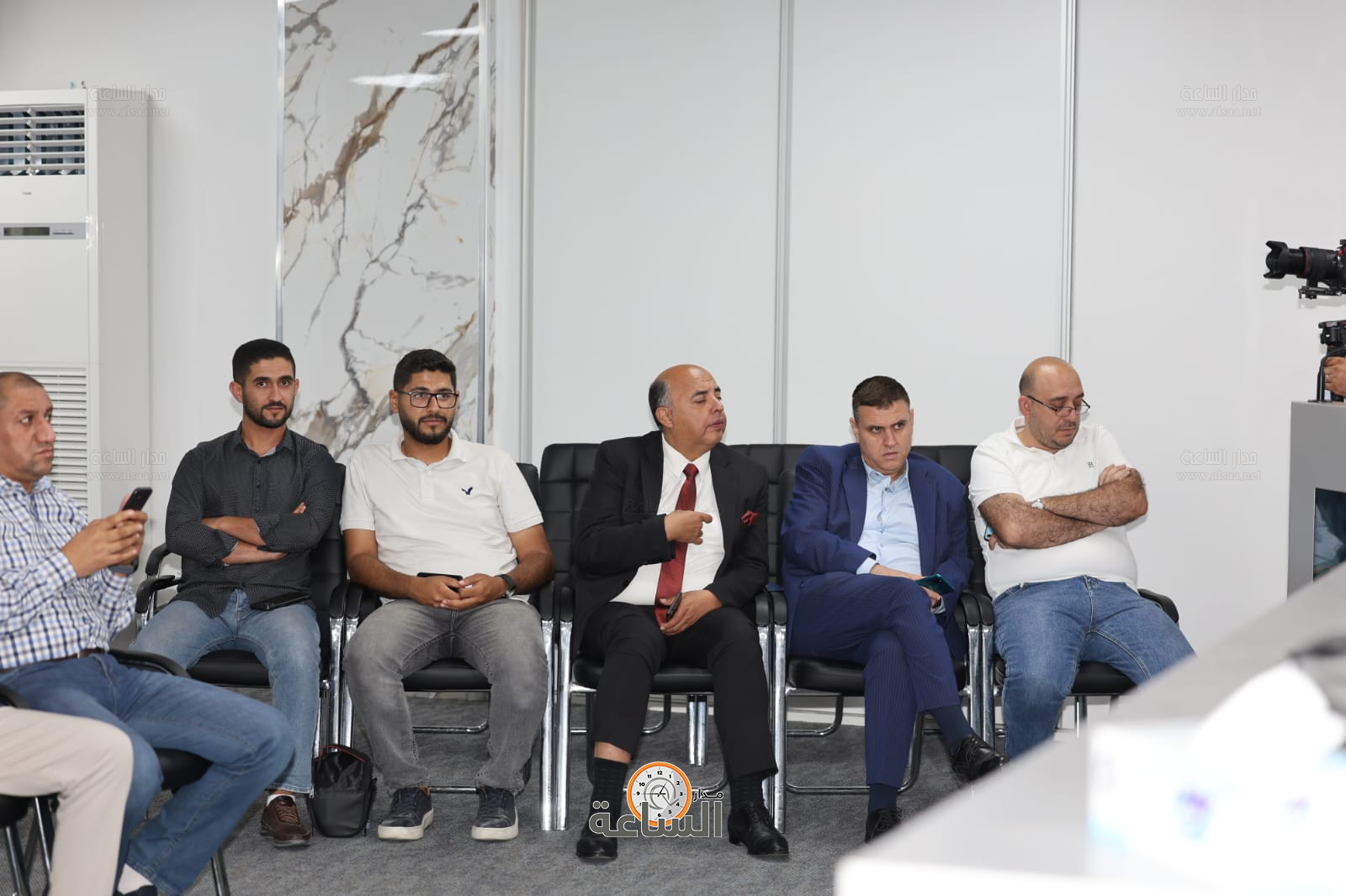 Madar Al-Saa Images 0.85976595487483