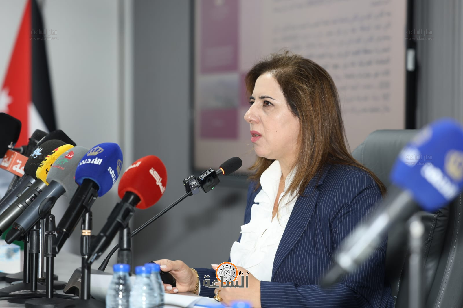 Madar Al-Saa Images 0.6102084176834974