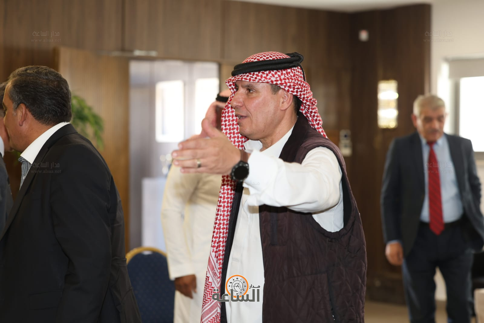 Madar Al-Saa Images 0.1589984397672376