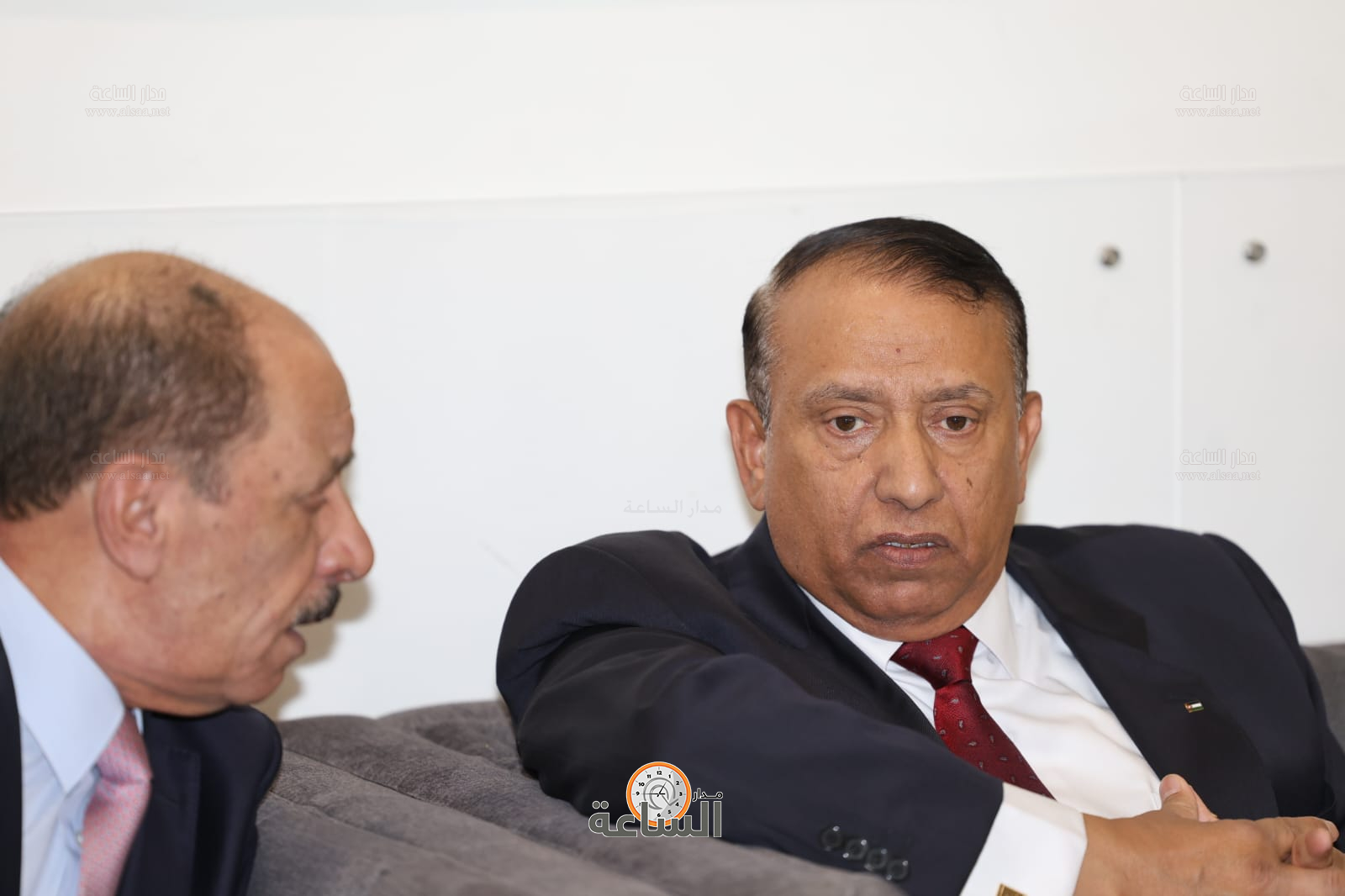 Madar Al-Saa Images 0.9375137172316937