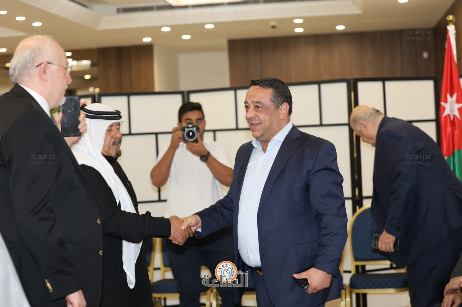 Madar Al-Saa Images 0.596173062178299