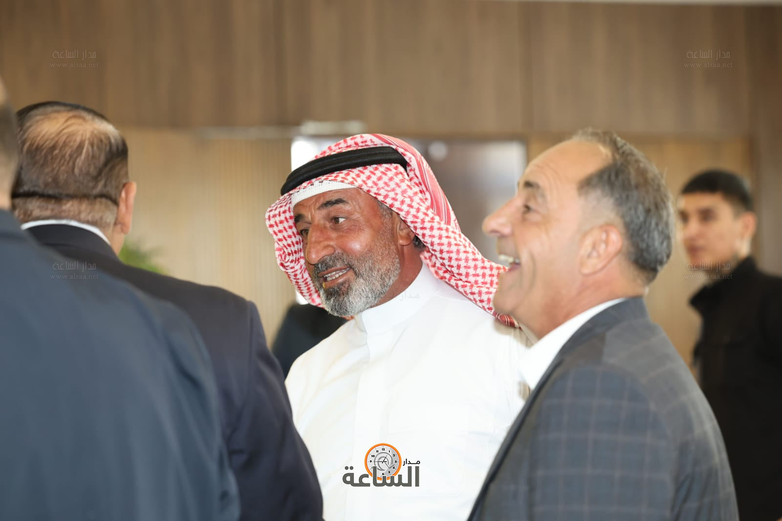 Madar Al-Saa Images 0.23225119035371156