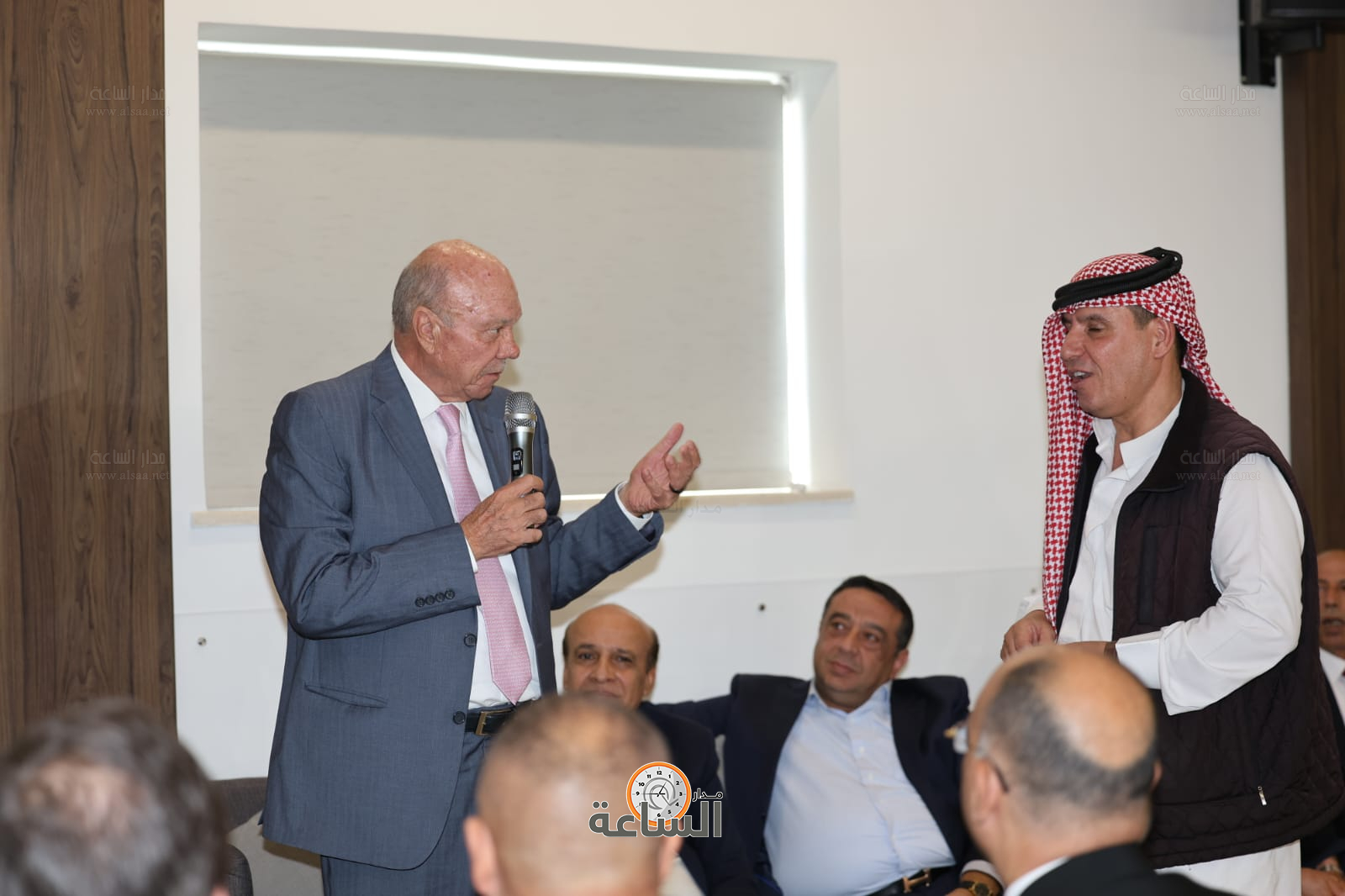 Madar Al-Saa Images 0.9758120652981117