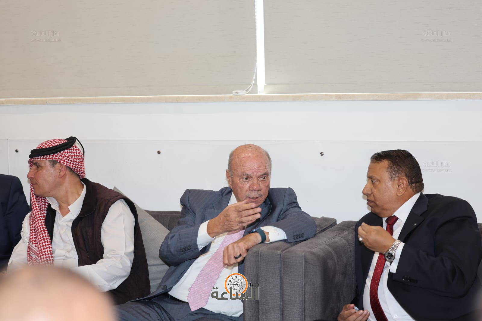 Madar Al-Saa Images 0.9425355075433086