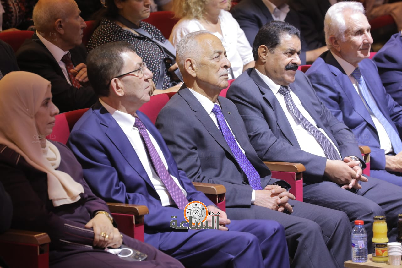 Madar Al-Saa Images 0.5580750089201606