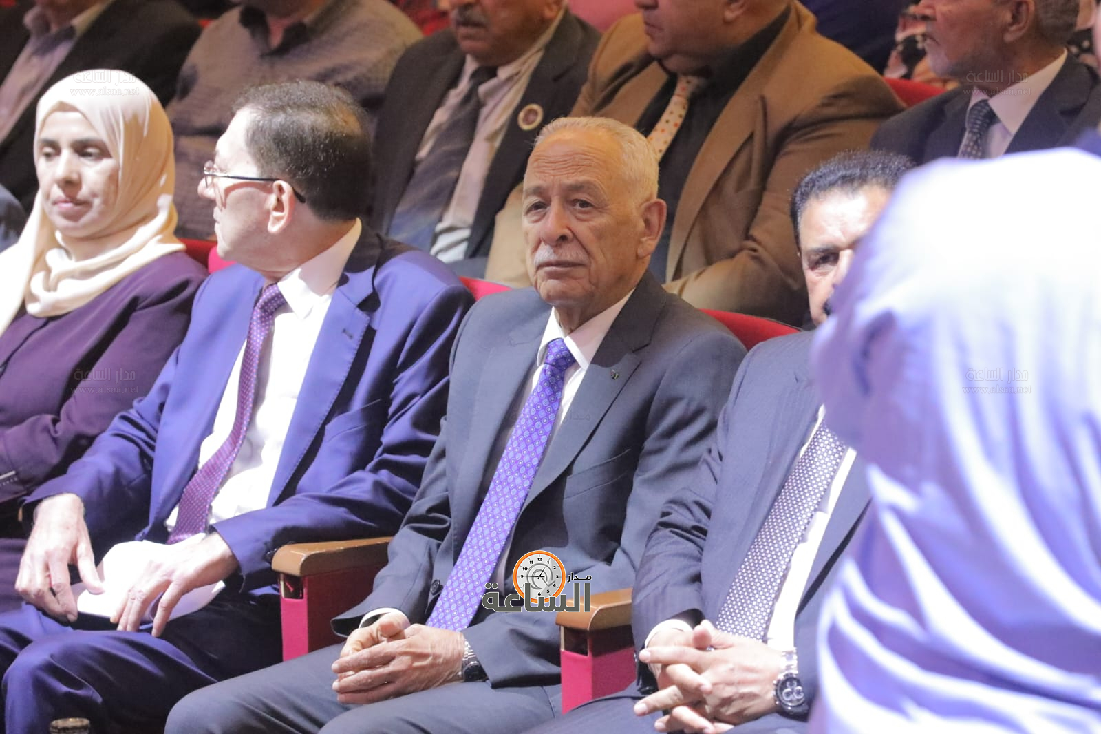 Madar Al-Saa Images 0.8138081719109894