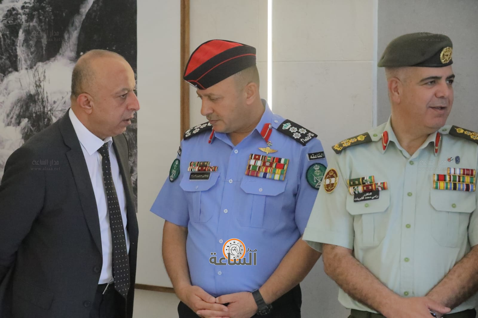 Madar Al-Saa Images 0.7960154515224805