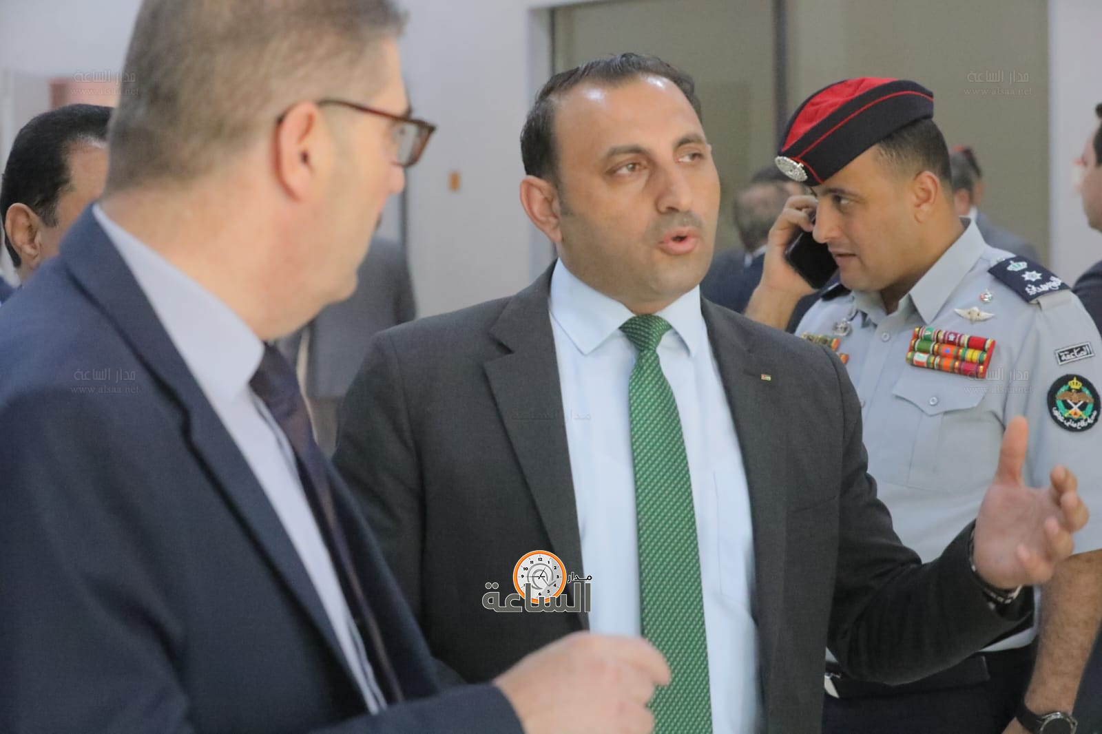 Madar Al-Saa Images 0.9899389054070771