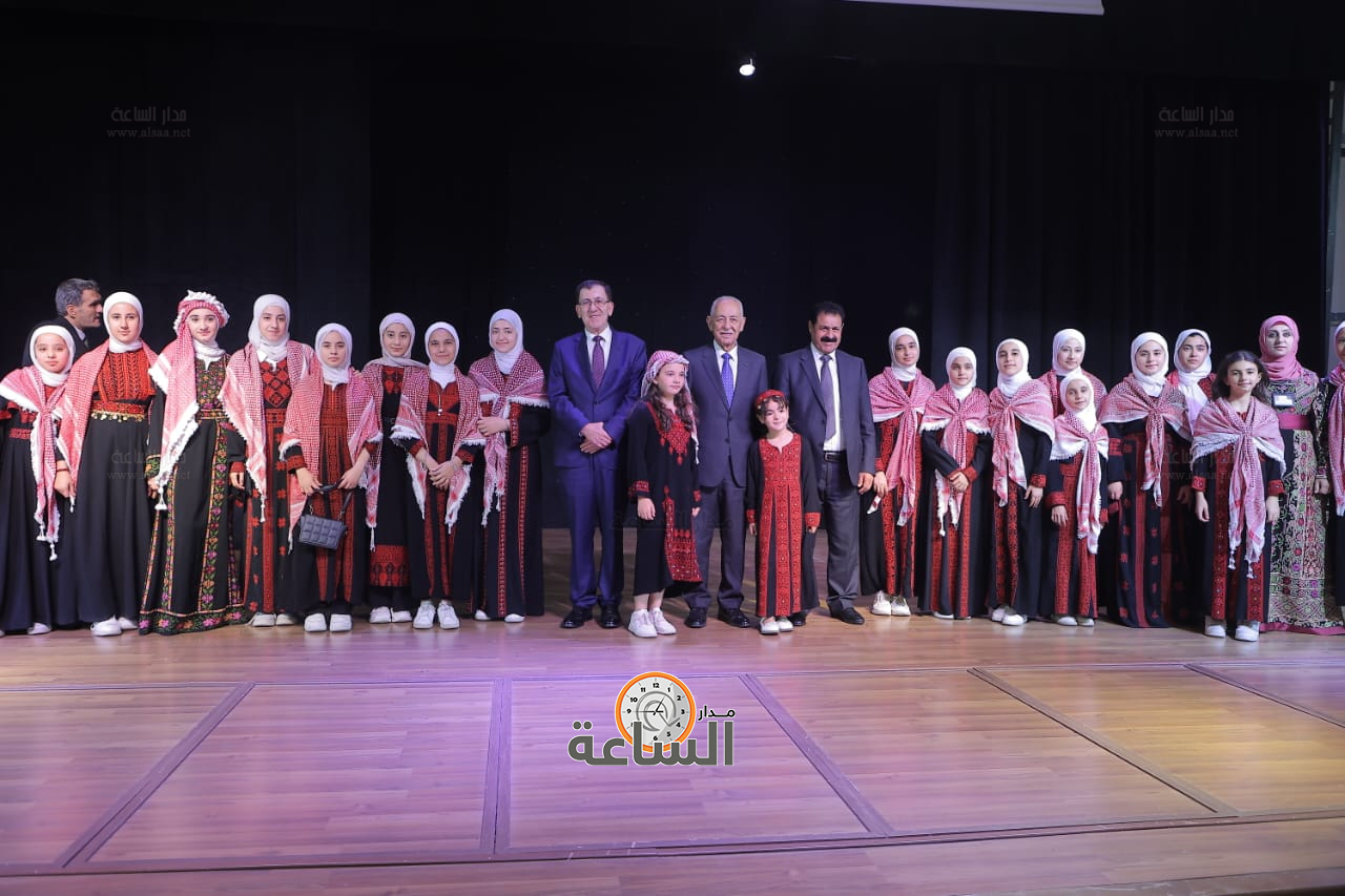 Madar Al-Saa Images 0.4436222861865672