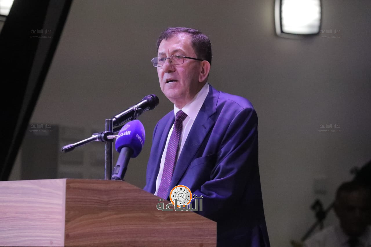 Madar Al-Saa Images 0.9941630858784644