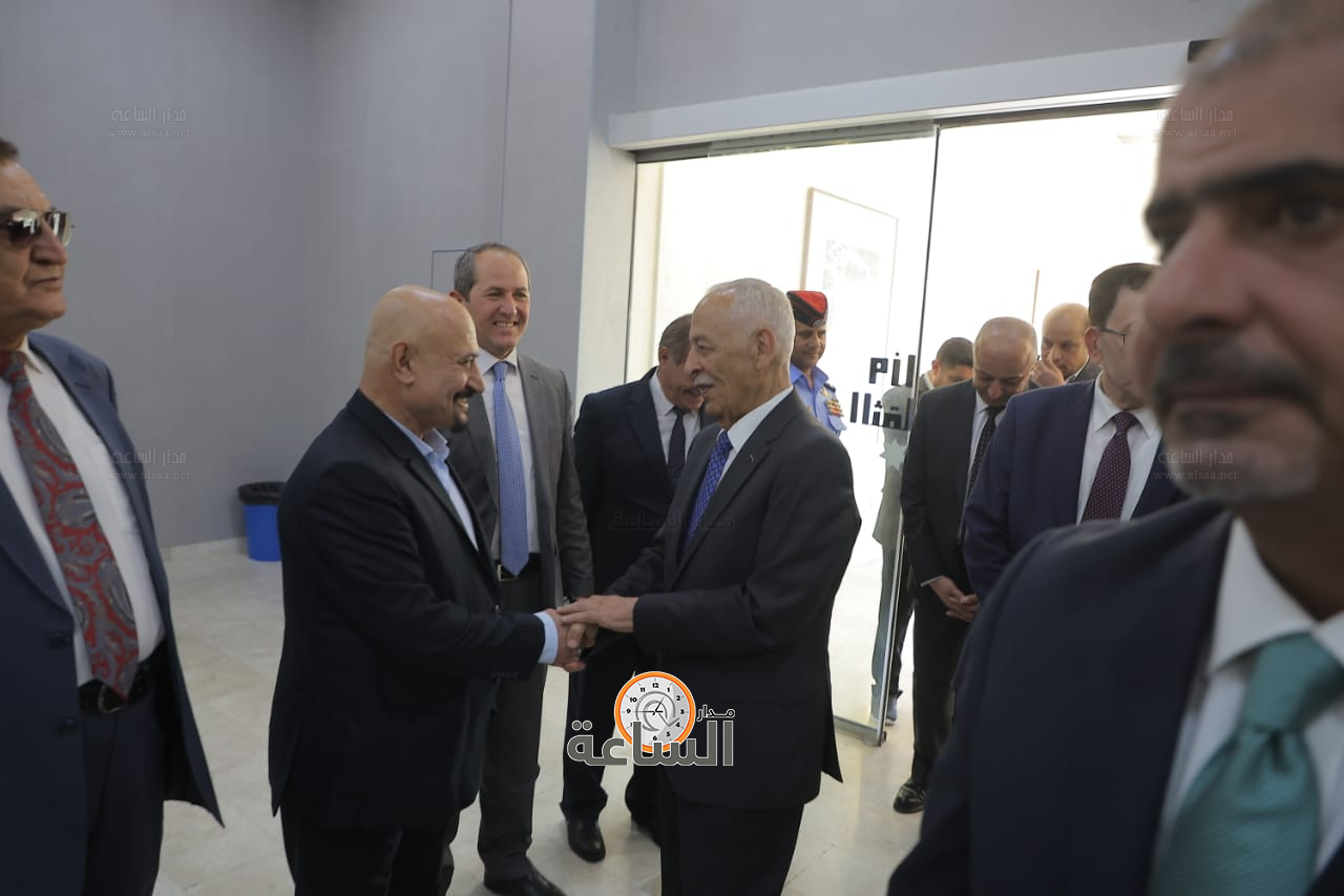 Madar Al-Saa Images 0.49106787142697994