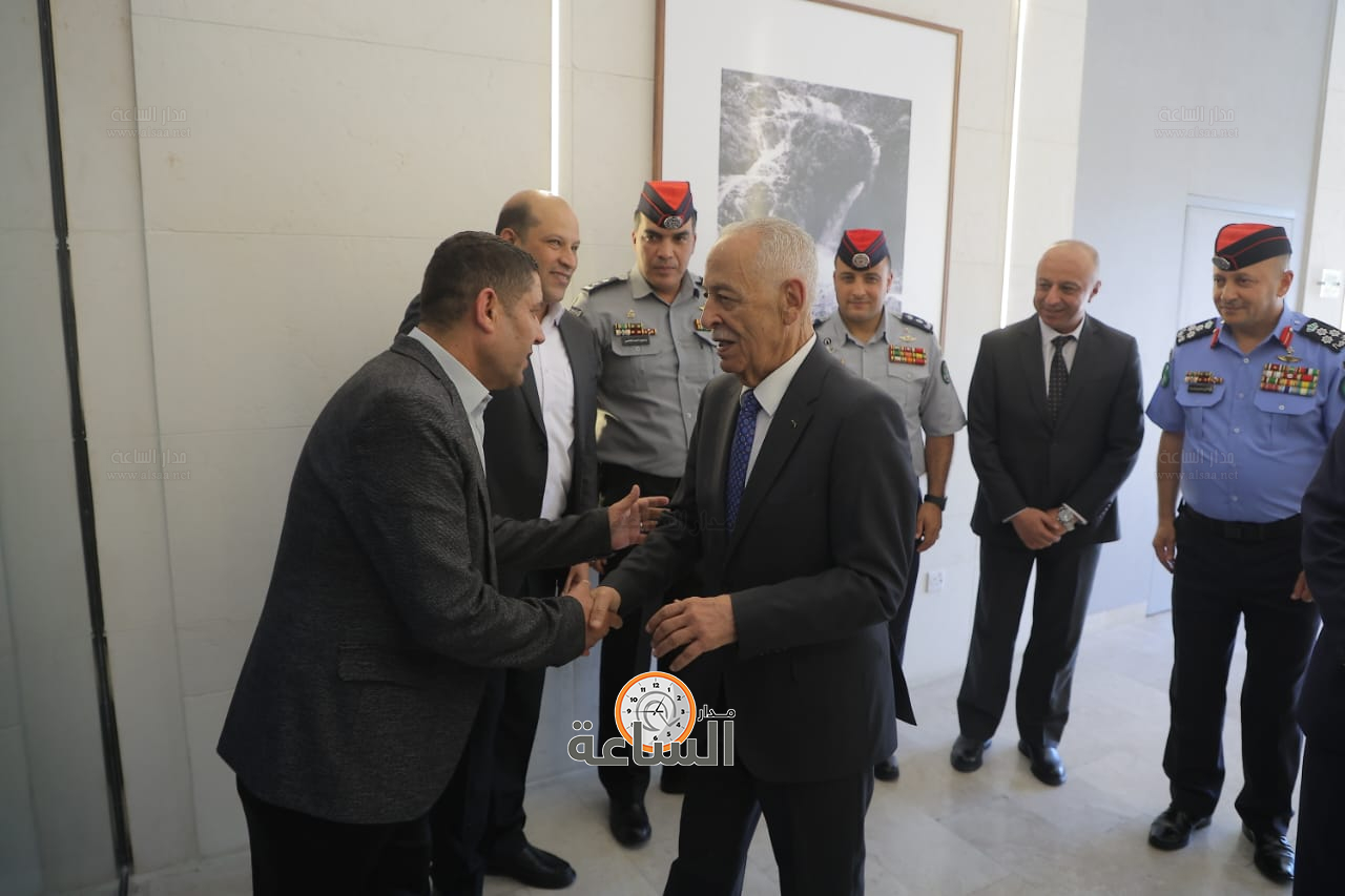 Madar Al-Saa Images 0.8164894818024679