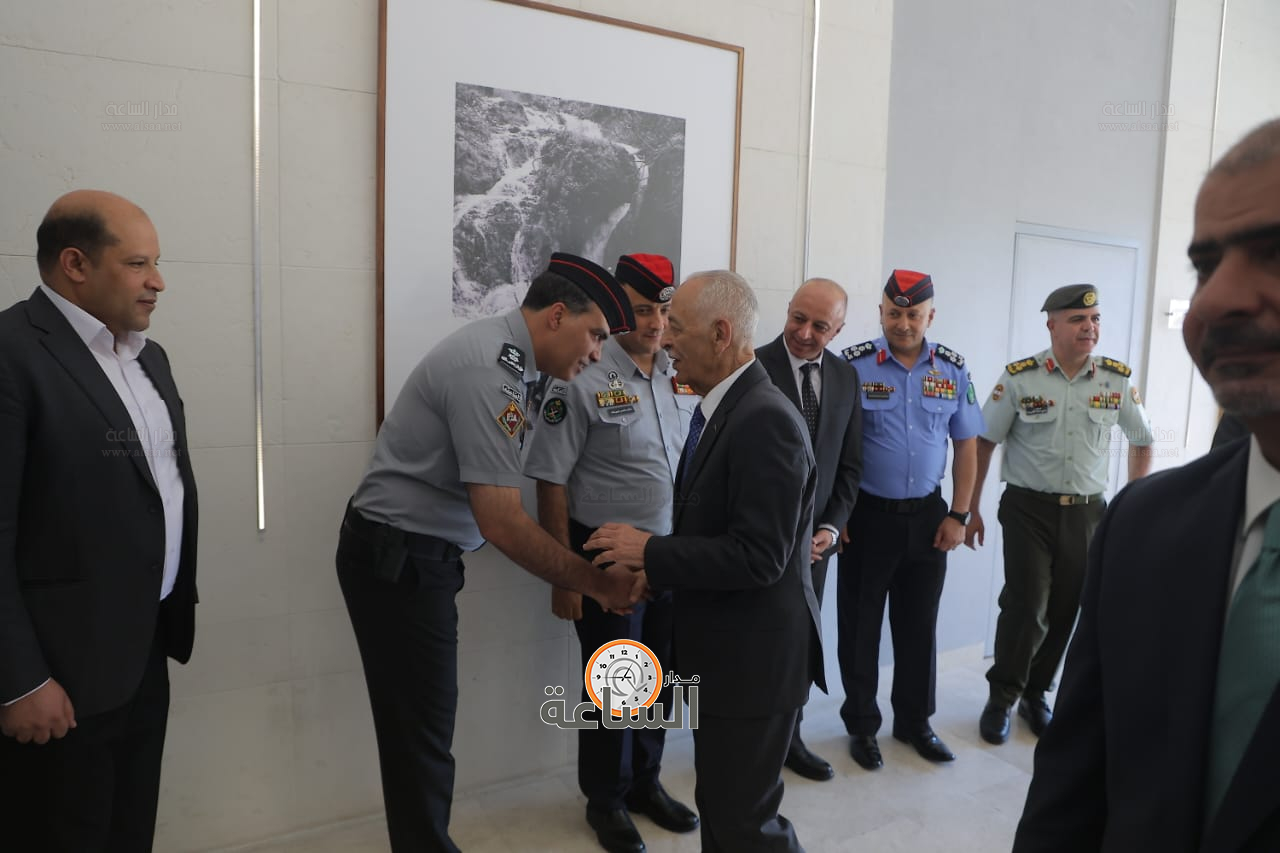 Madar Al-Saa Images 0.5841784750790938