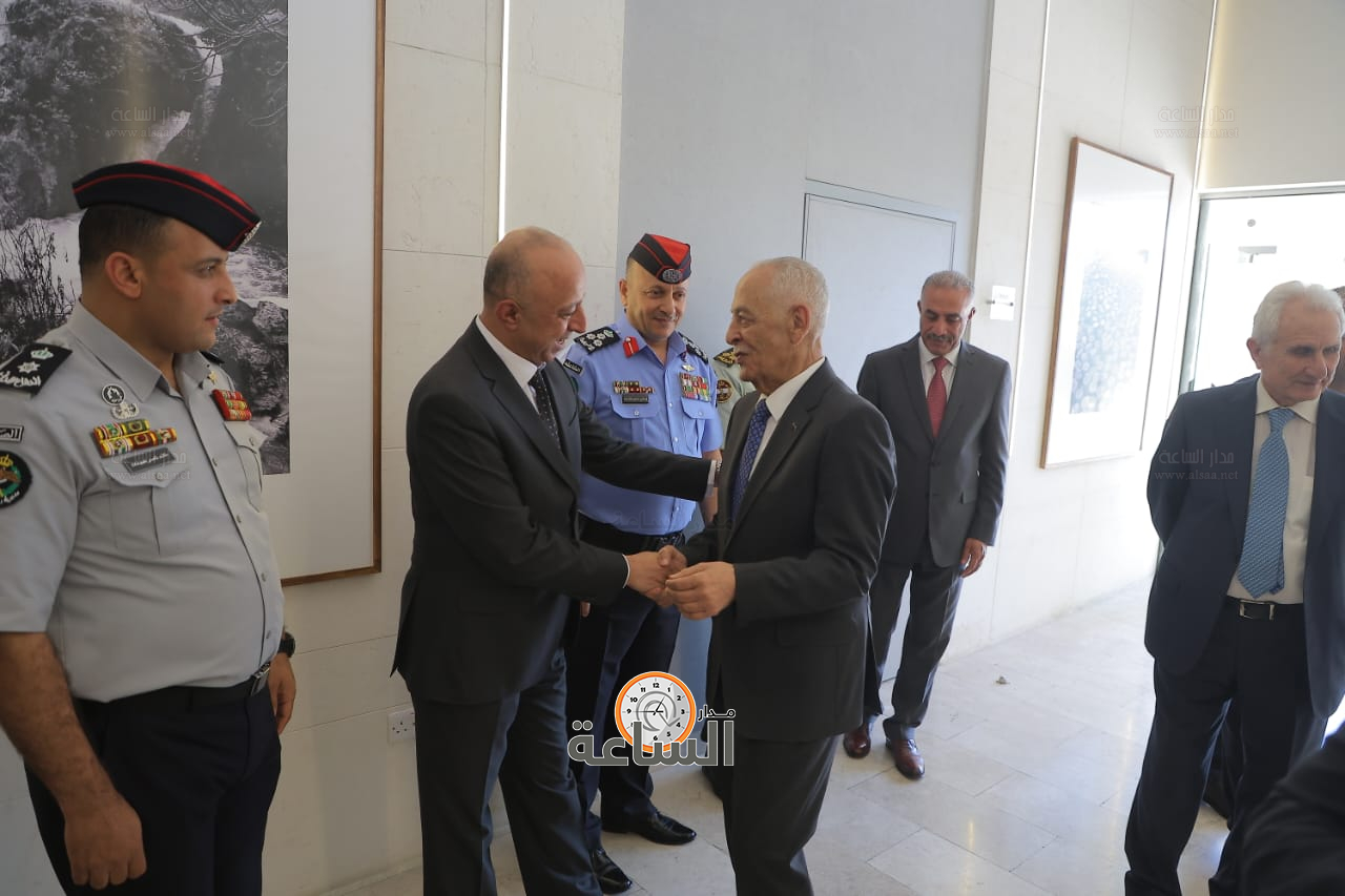 Madar Al-Saa Images 0.09612364312665189