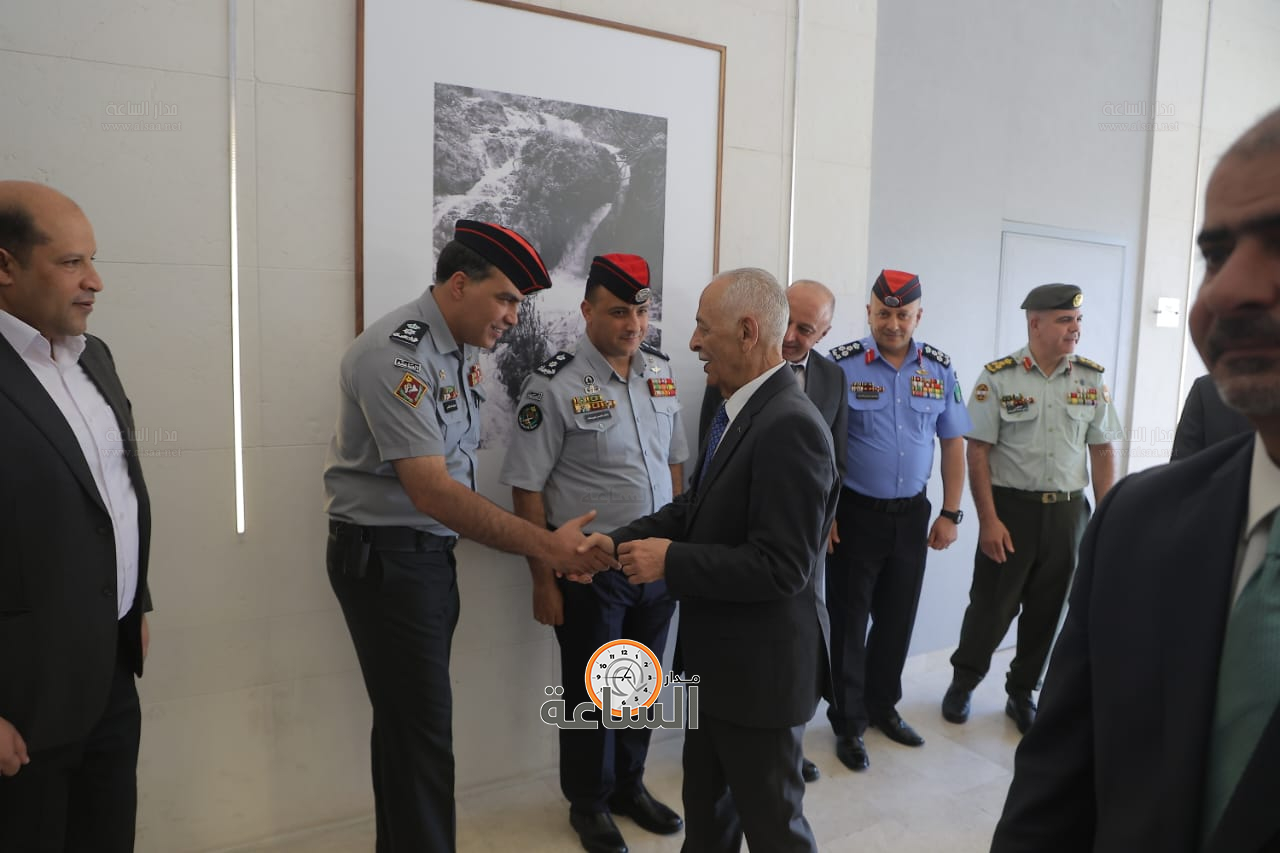 Madar Al-Saa Images 0.6530796471395343