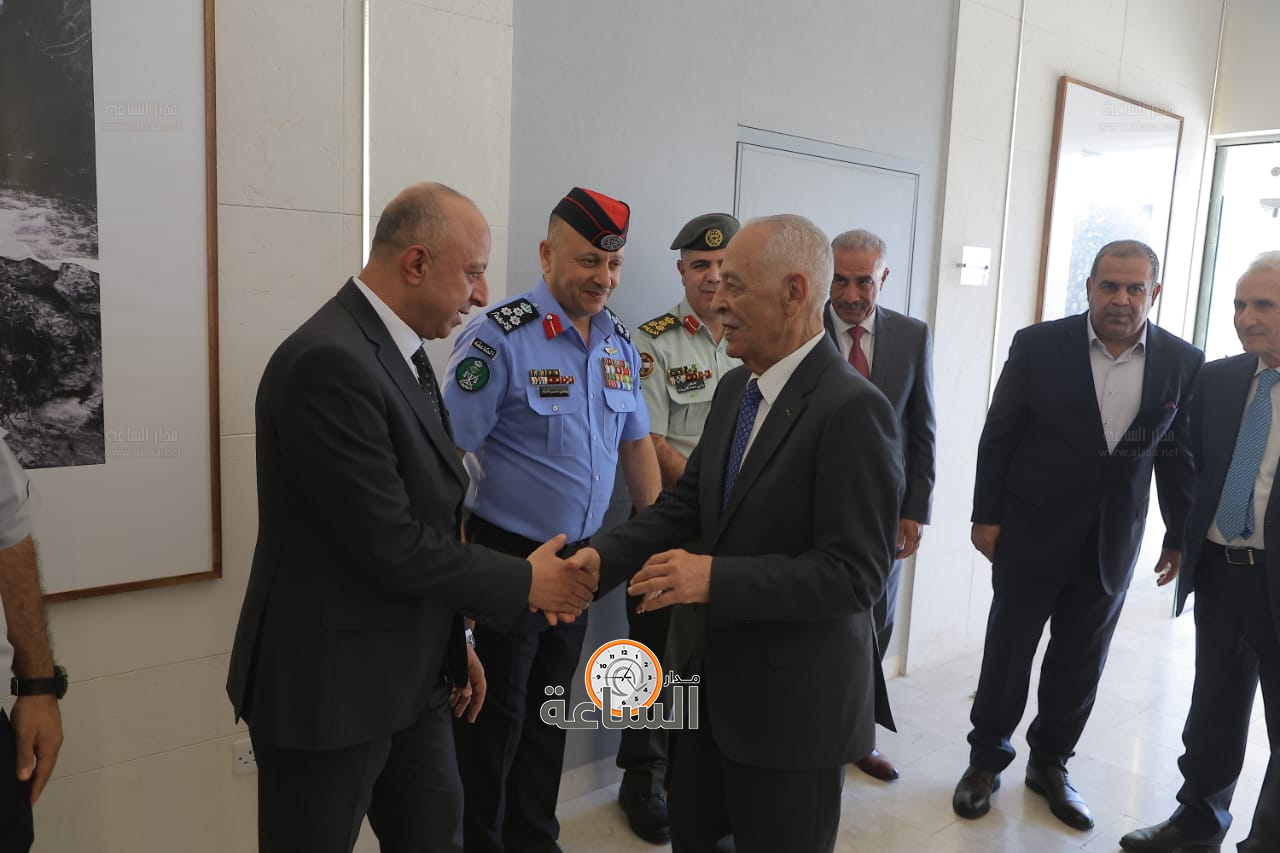 Madar Al-Saa Images 0.11145281436924659