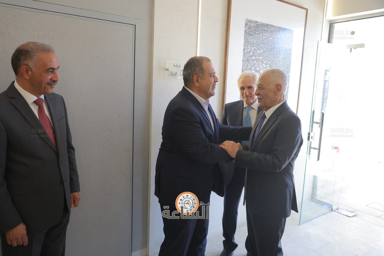 Madar Al-Saa Images 0.637743992601037