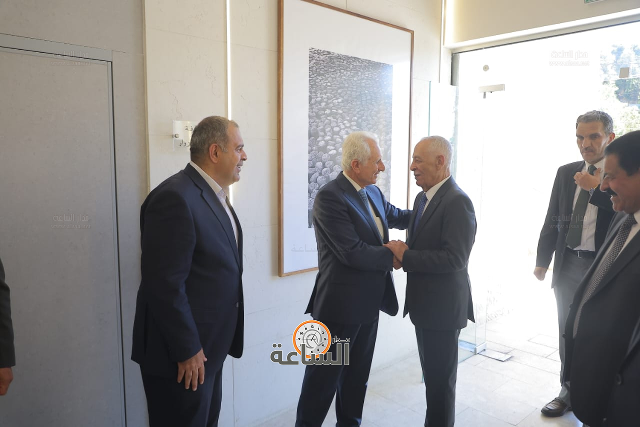 Madar Al-Saa Images 0.11901429186850221