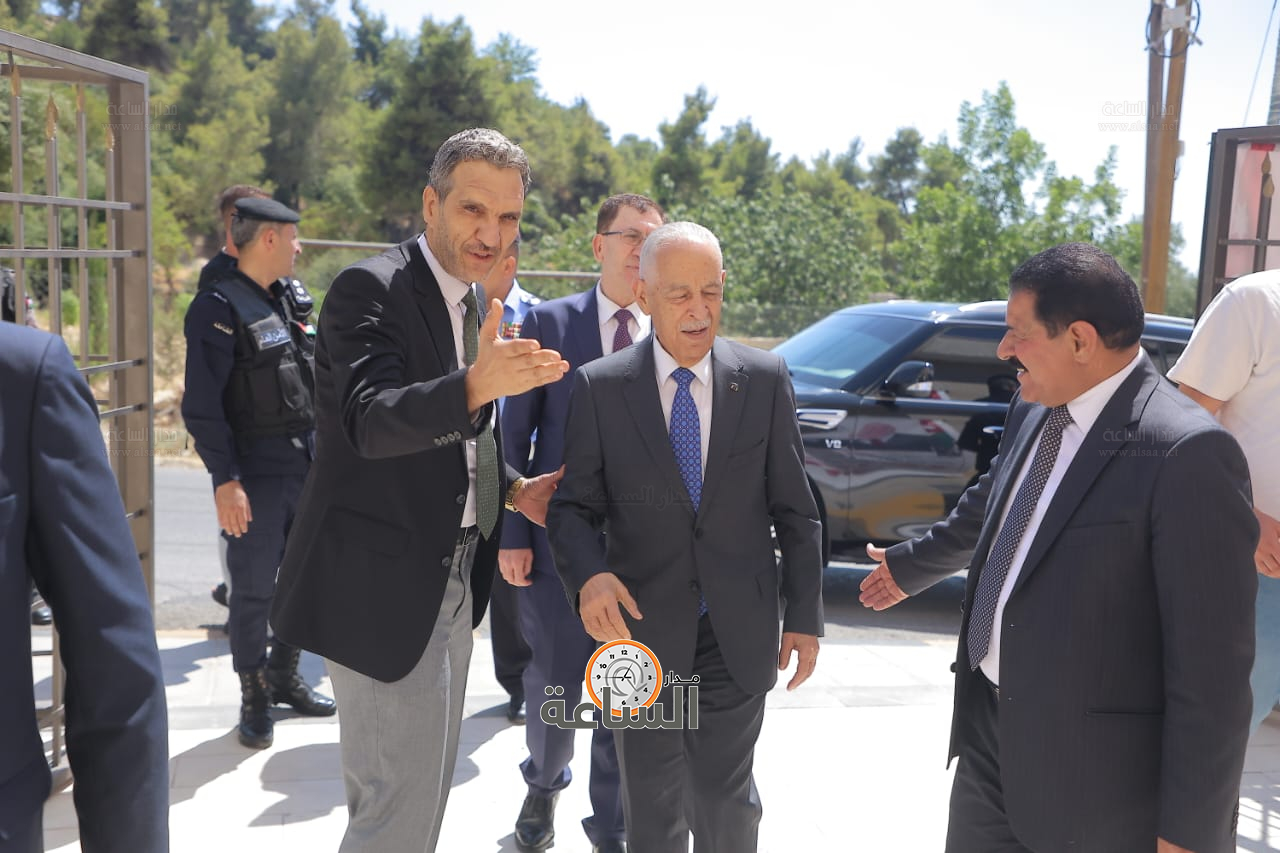 Madar Al-Saa Images 0.22911626453341227