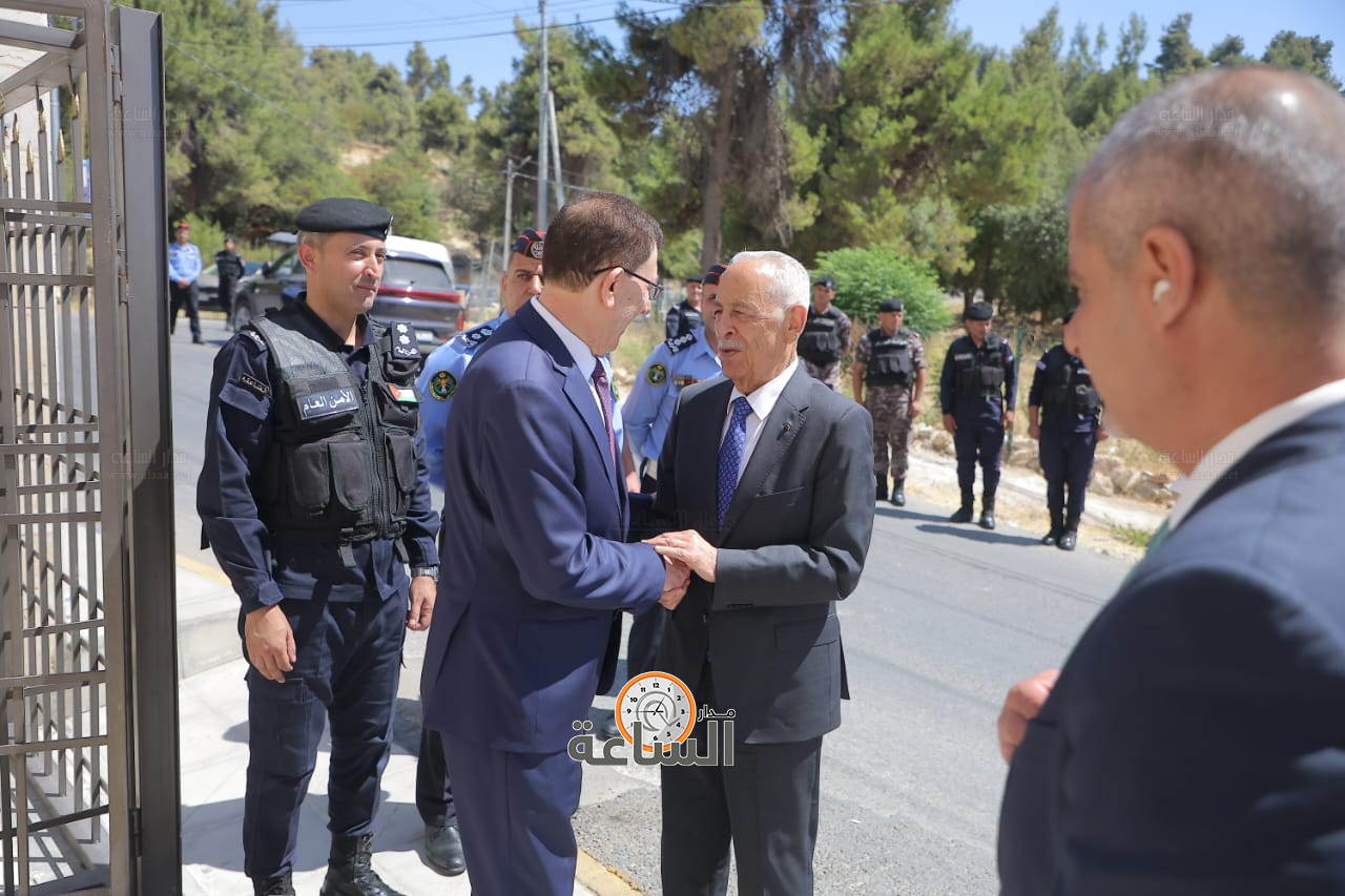 Madar Al-Saa Images 0.9975573846879559