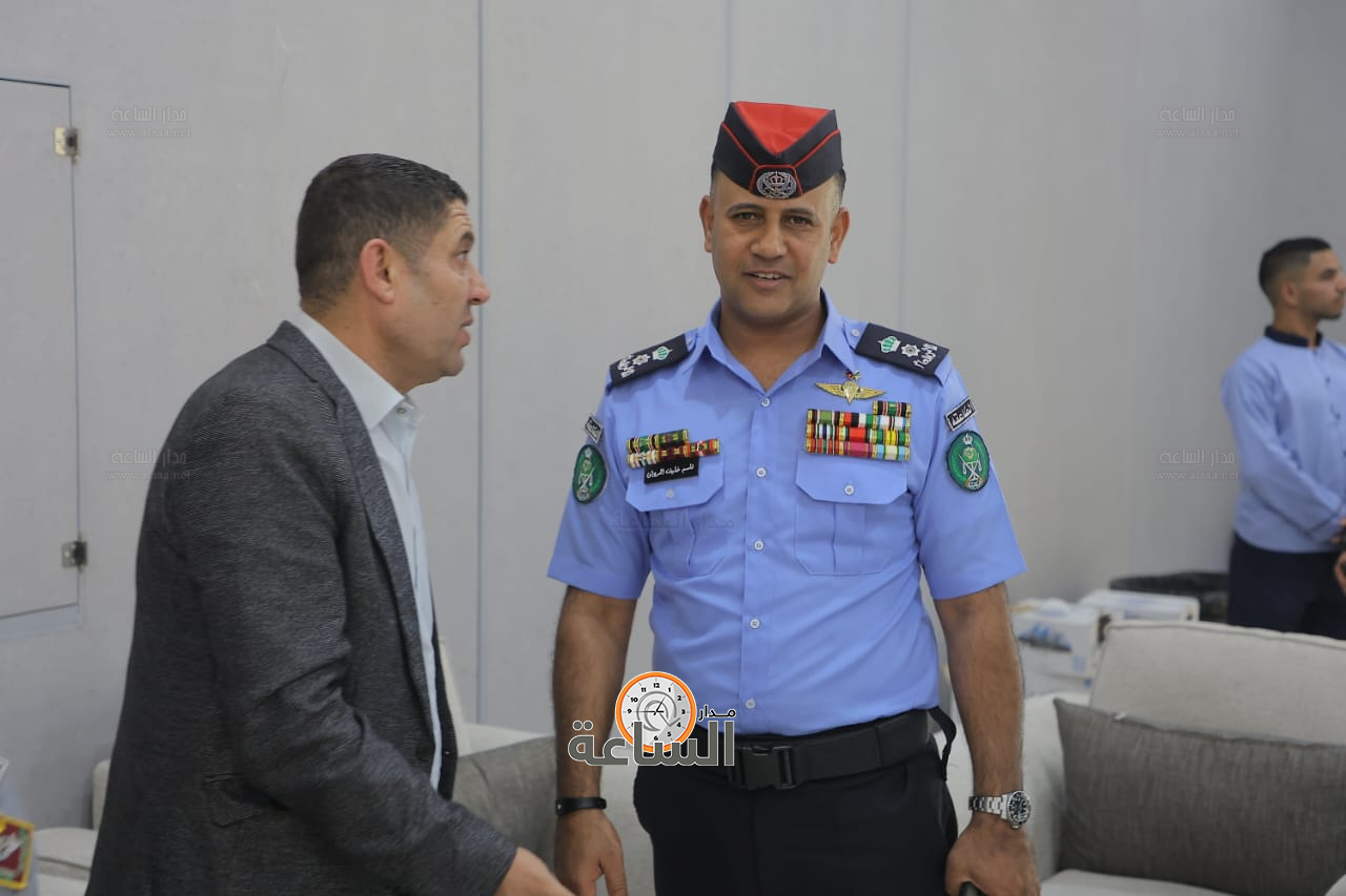 Madar Al-Saa Images 0.7390240350320737