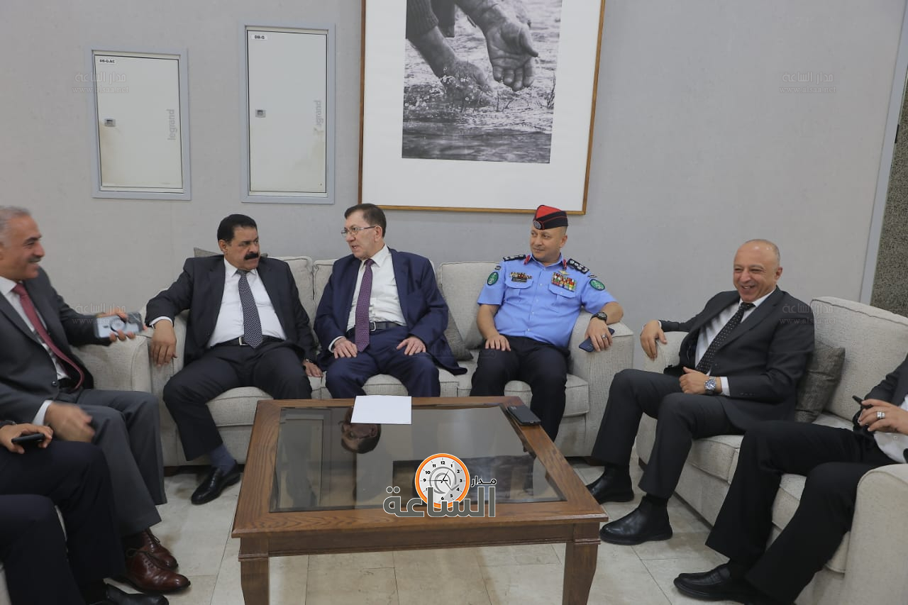 Madar Al-Saa Images 0.028267322859241162