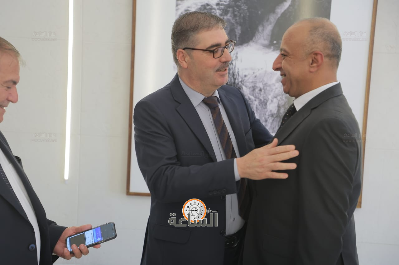 Madar Al-Saa Images 0.08707826763449722