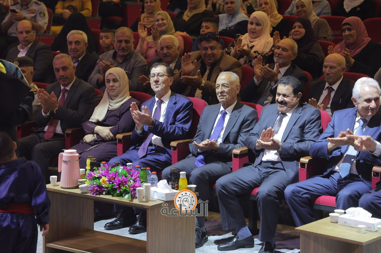 Madar Al-Saa Images 0.05414306747548403