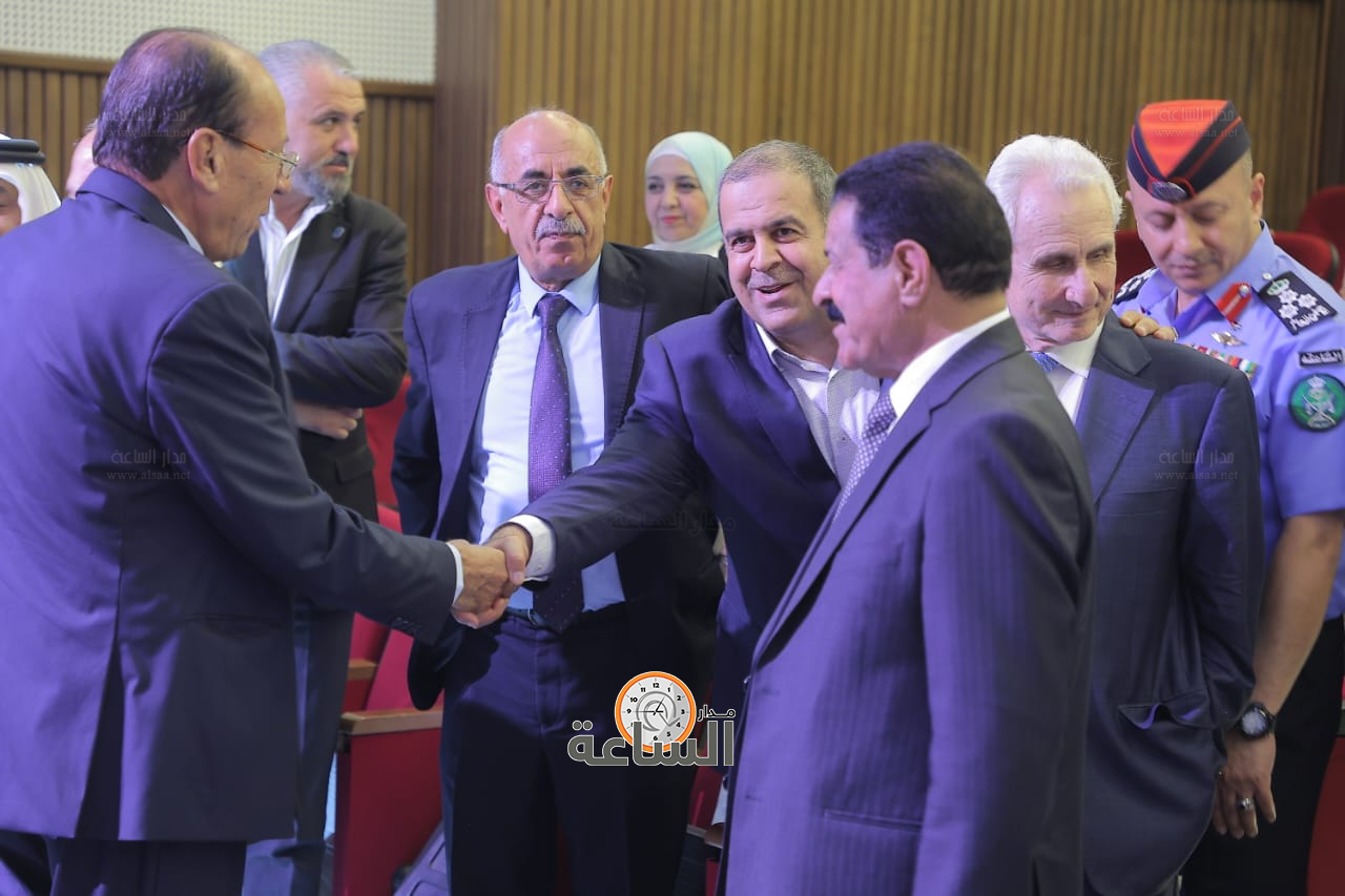 Madar Al-Saa Images 0.9849446121016949