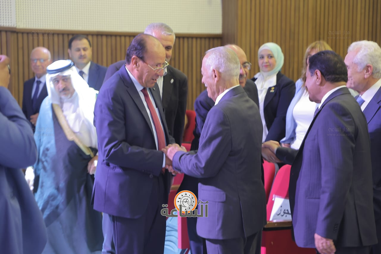 Madar Al-Saa Images 0.6085226135618143