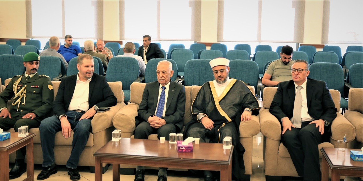 Madar Al-Saa Images 0.6212965812778245