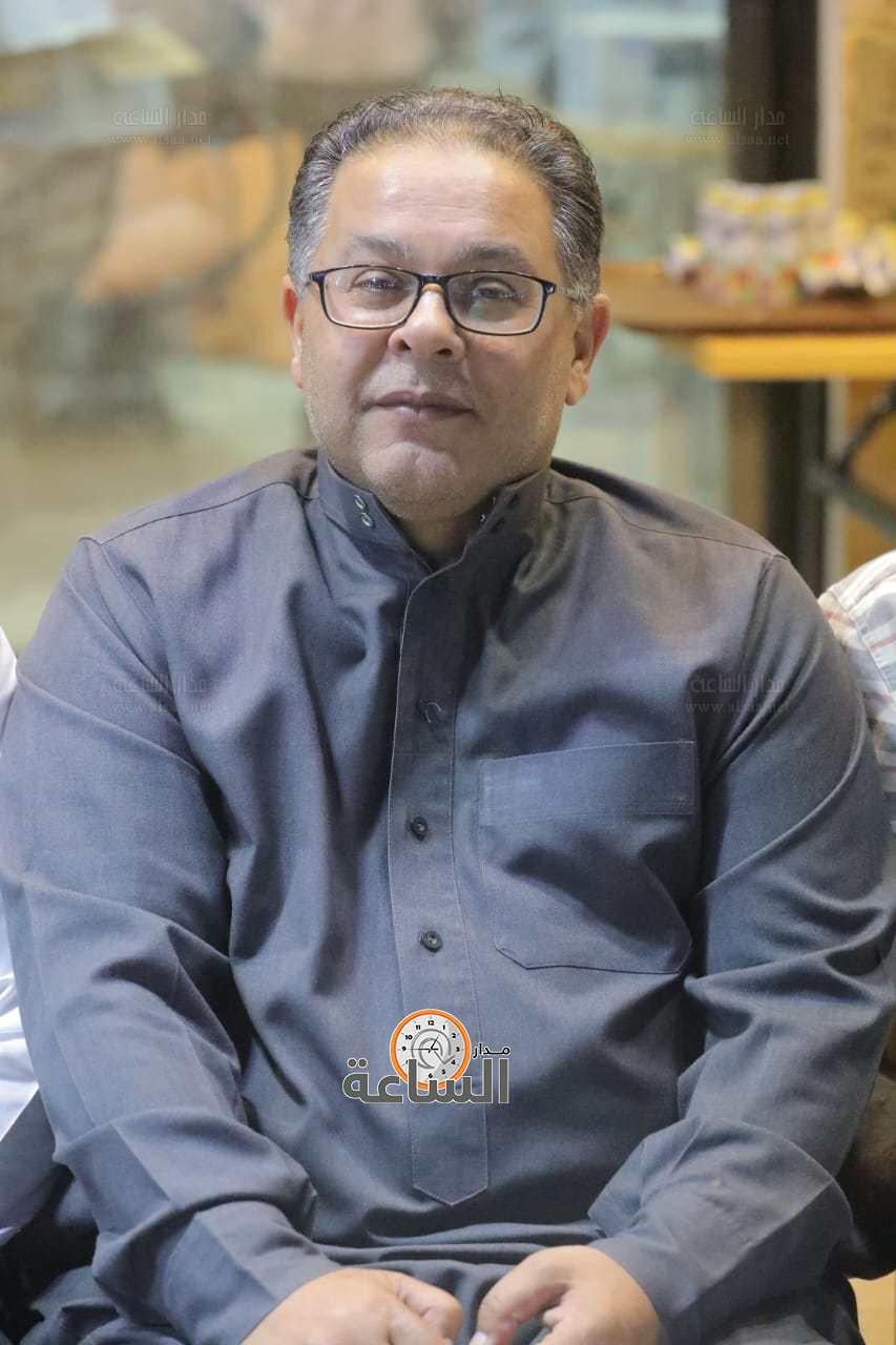 Madar Al-Saa Images 0.16569173505654344