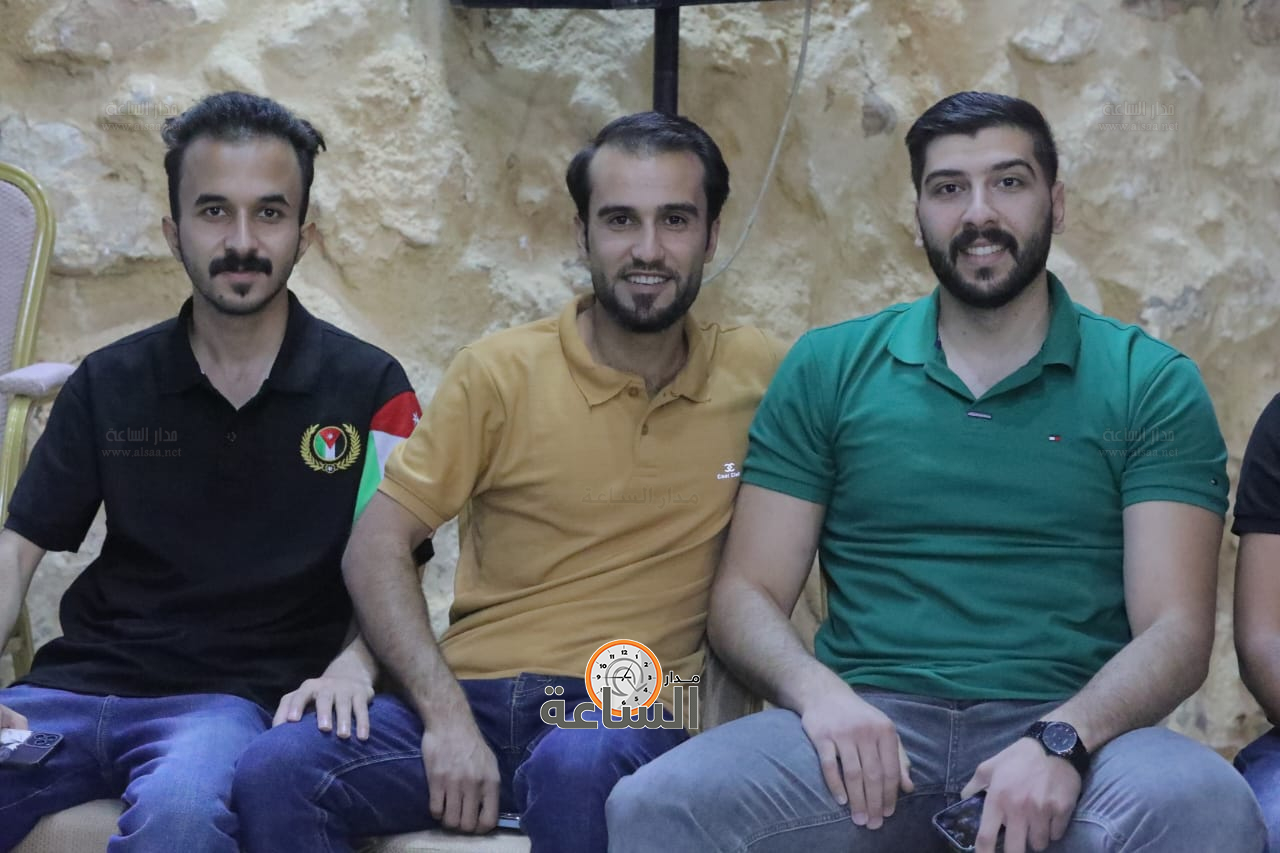 Madar Al-Saa Images 0.3842044401102086