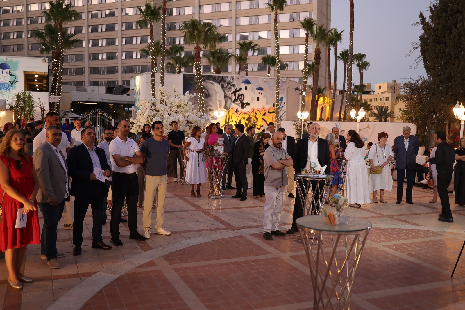 Madar Al-Saa Images 0.6225990210253598