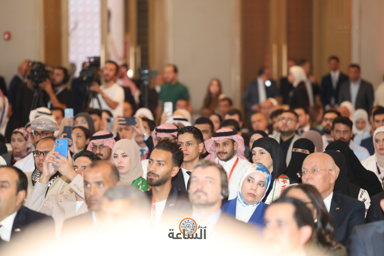 Madar Al-Saa Images 0.8611717054867278