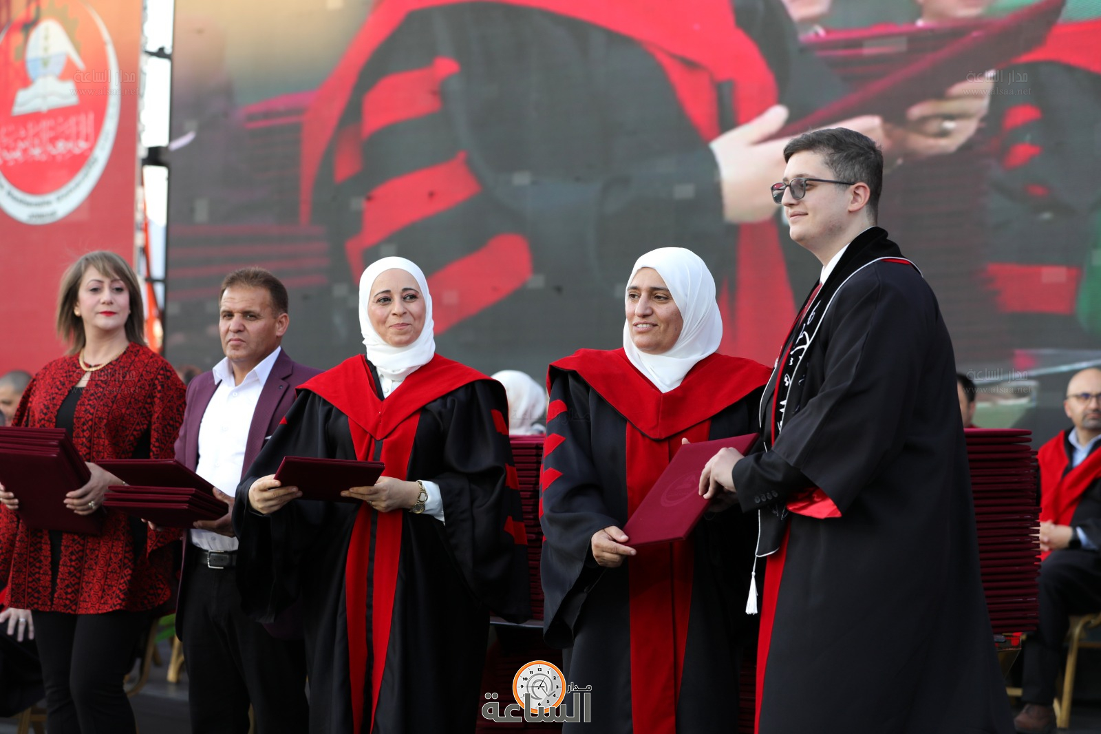 Madar Al-Saa Images 0.3717187663039164