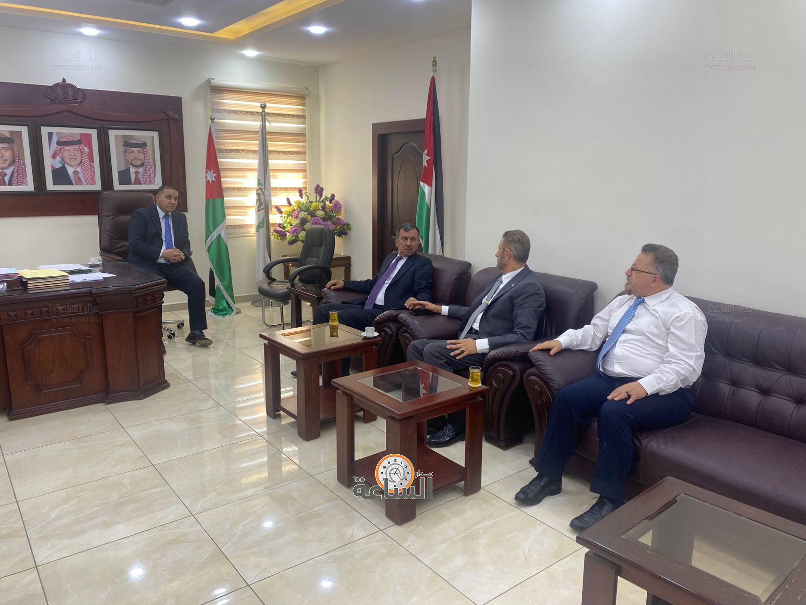 Madar Al-Saa Images 0.7370492035285253