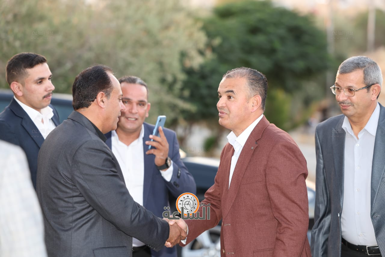 Madar Al-Saa Images 0.5207097389861414