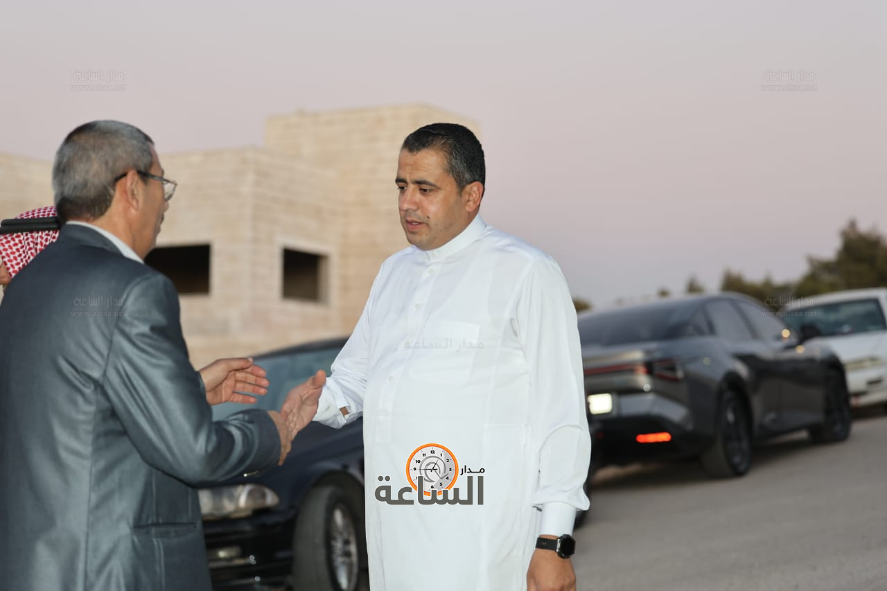 Madar Al-Saa Images 0.7049073272090738