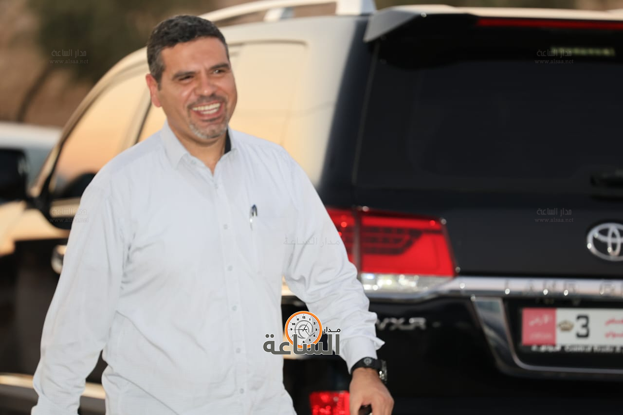 Madar Al-Saa Images 0.38384561535422124