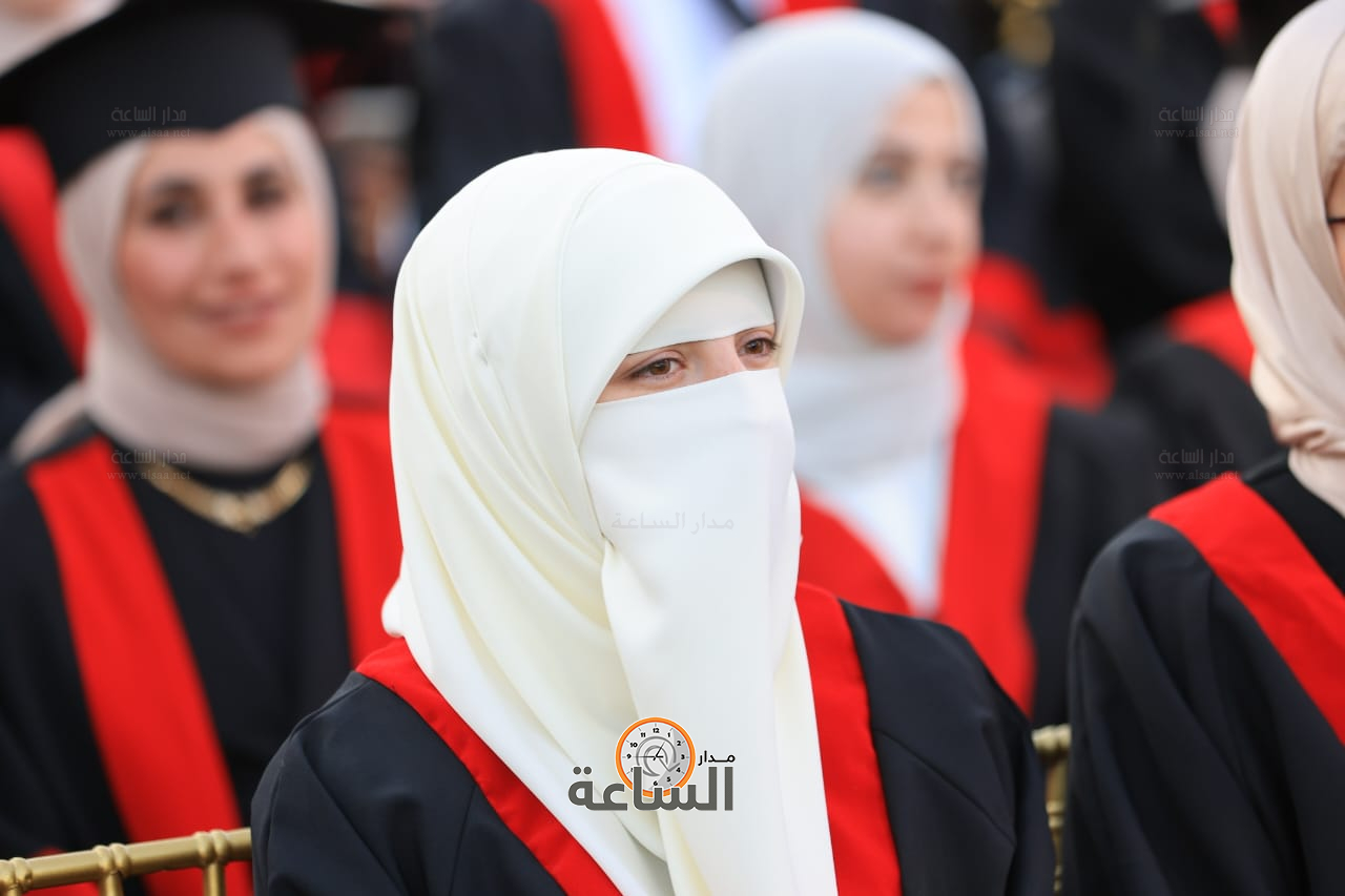 Madar Al-Saa Images 0.39872732190604965