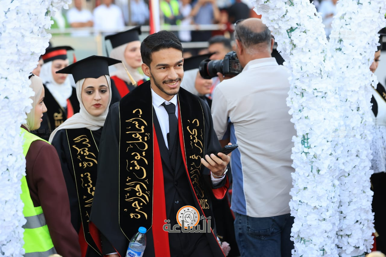 Madar Al-Saa Images 0.3723496443215667