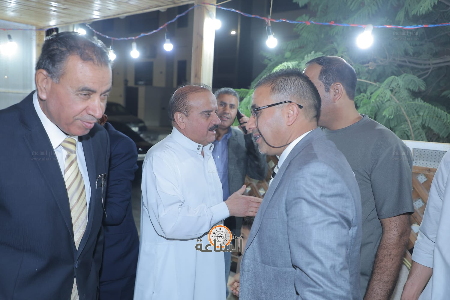 Madar Al-Saa Images 0.3895699077571797