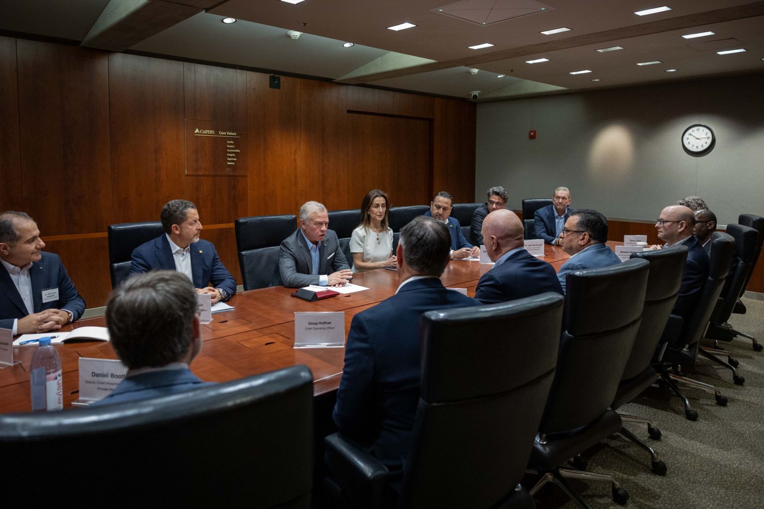 Madar Al-Saa Images 0.38397478269683216