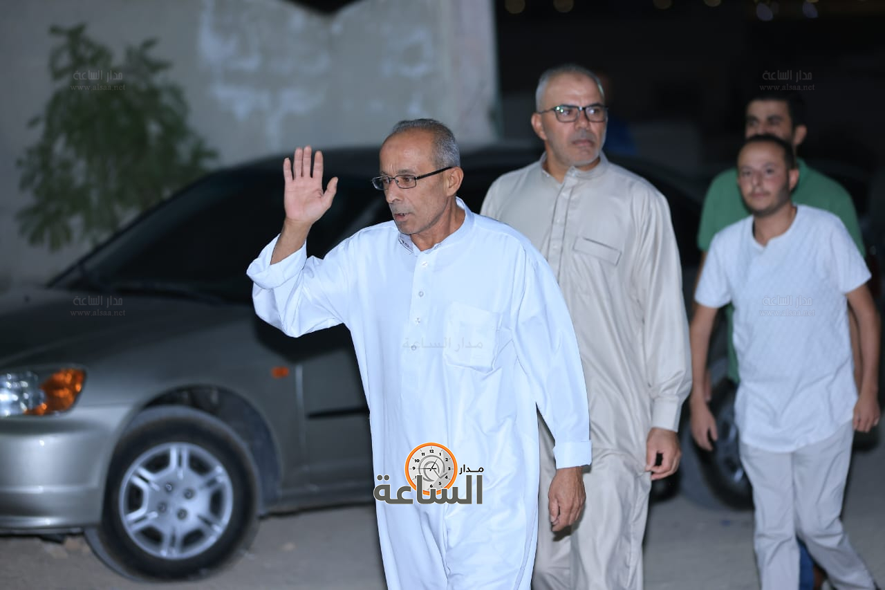 Madar Al-Saa Images 0.334569537747022