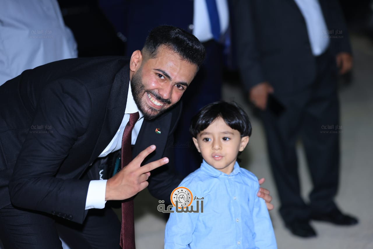 Madar Al-Saa Images 0.9873540975819957