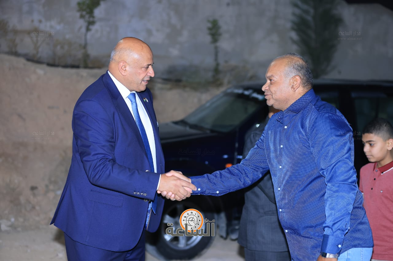 Madar Al-Saa Images 0.114742862393731