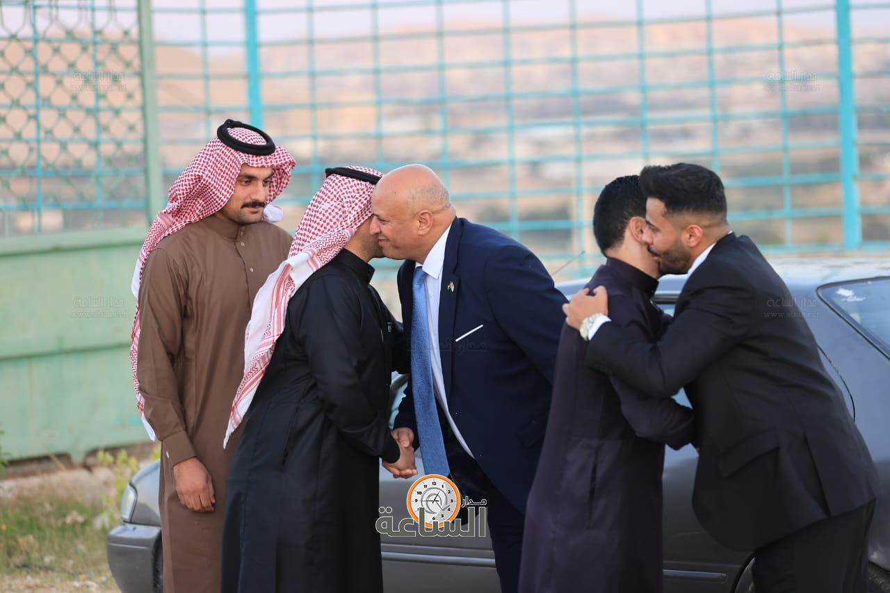 Madar Al-Saa Images 0.12098895560916267