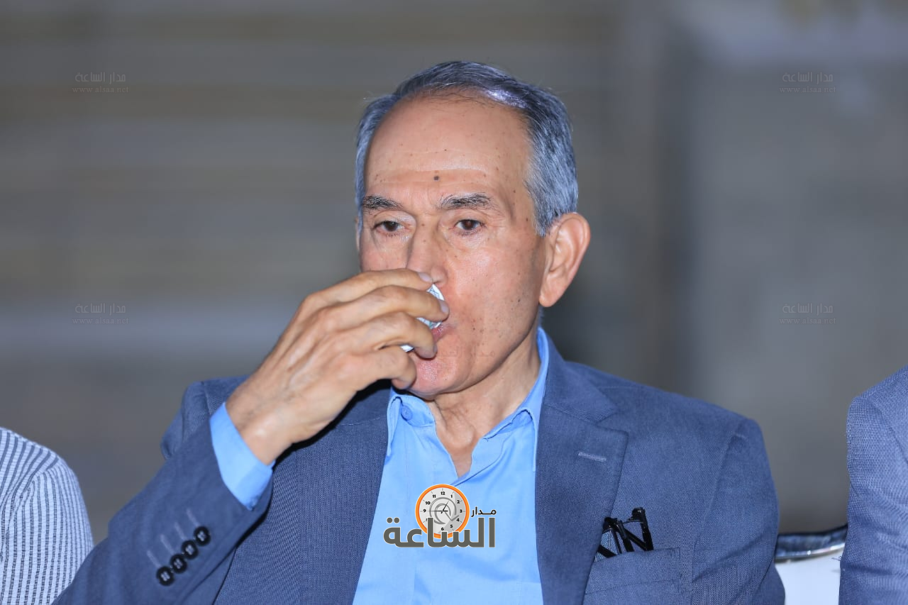 النائب السابق نواف الزيود